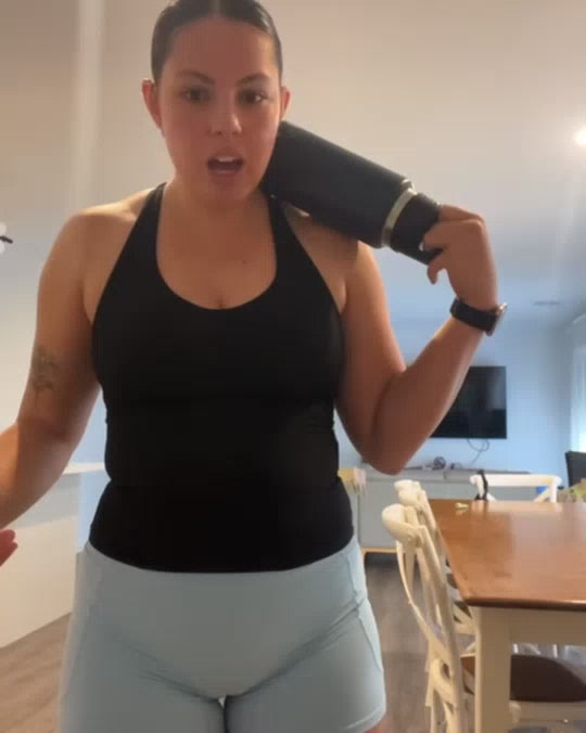 Load video: Valara customer sharing her experience wearing Valara activewear.
